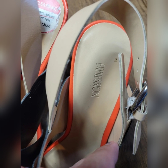 Expression slingback block heel shoes - Picture 4 of 9